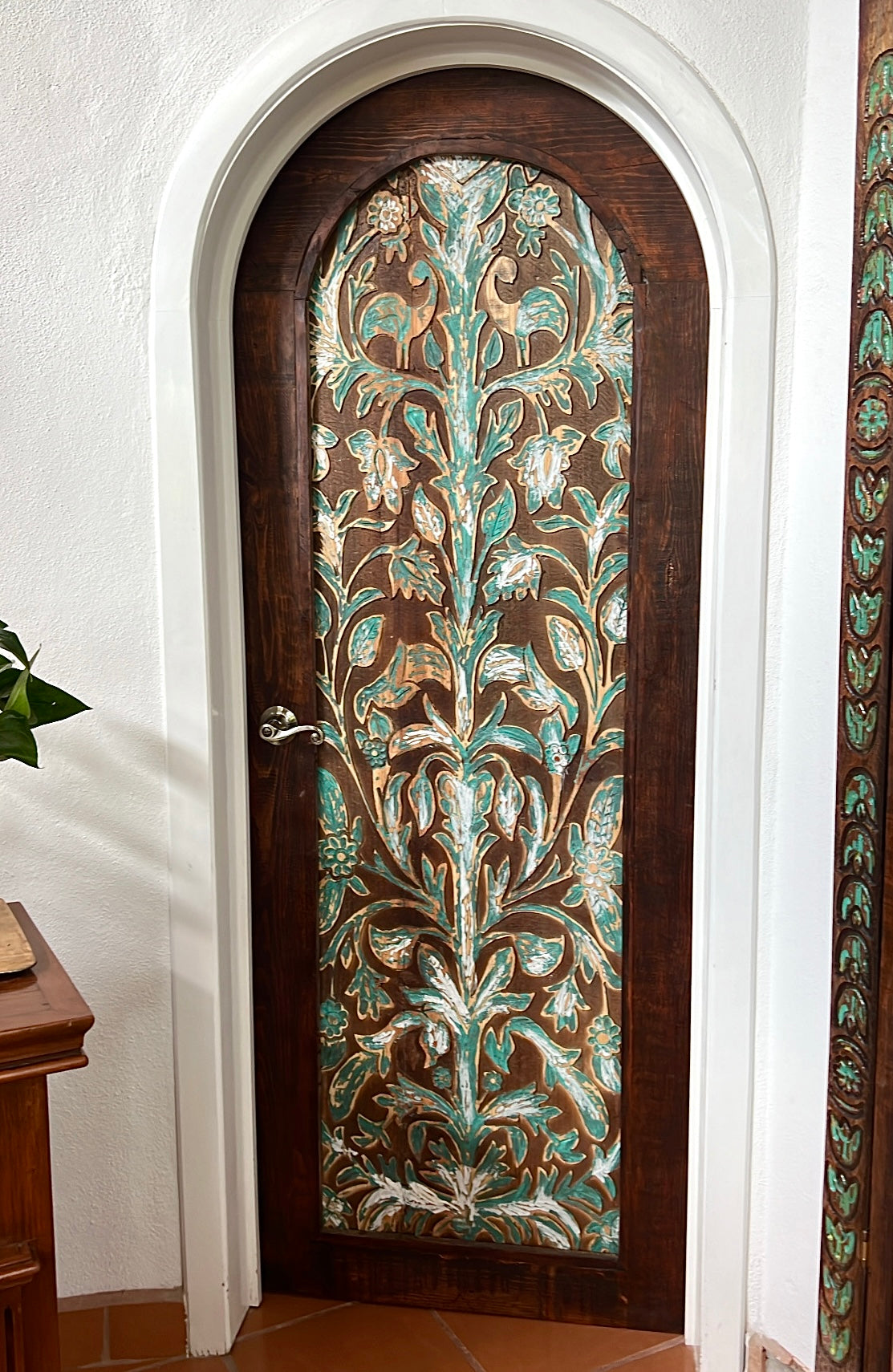 Bonita Carved Arch Door