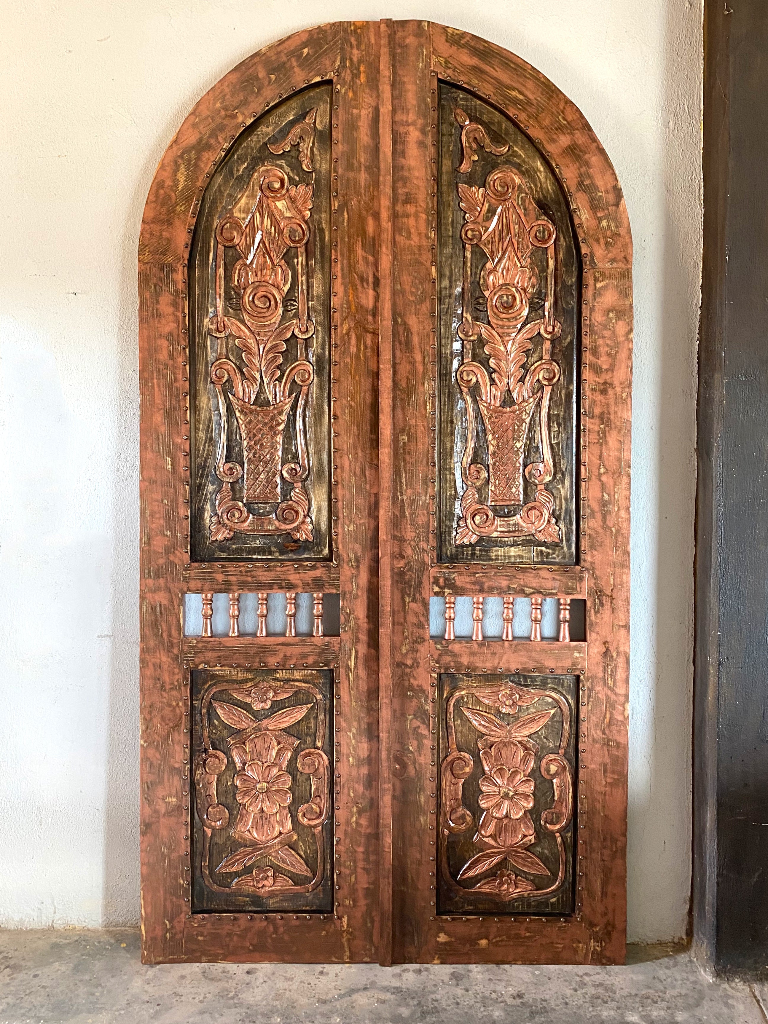 Santa Barbara Carved Arch Door